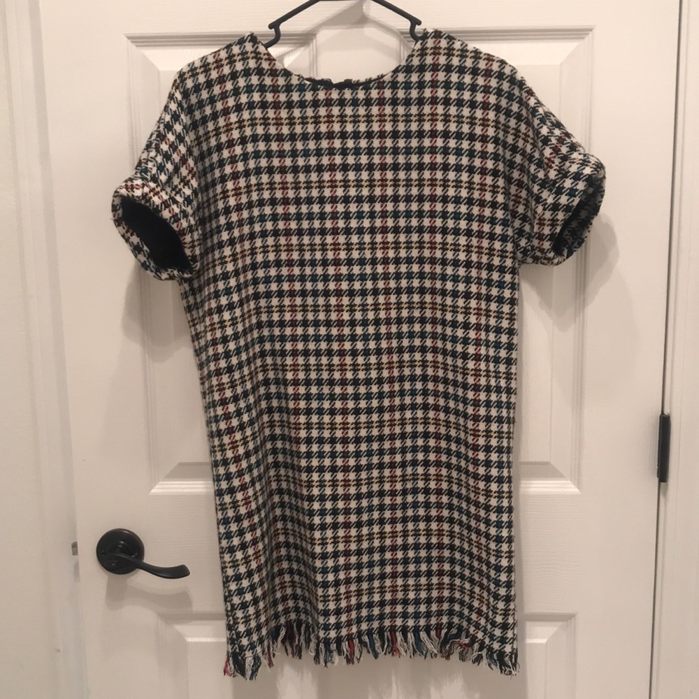 Zara. Beautiful dress with back zipper. Size small - Picture 5 of 9